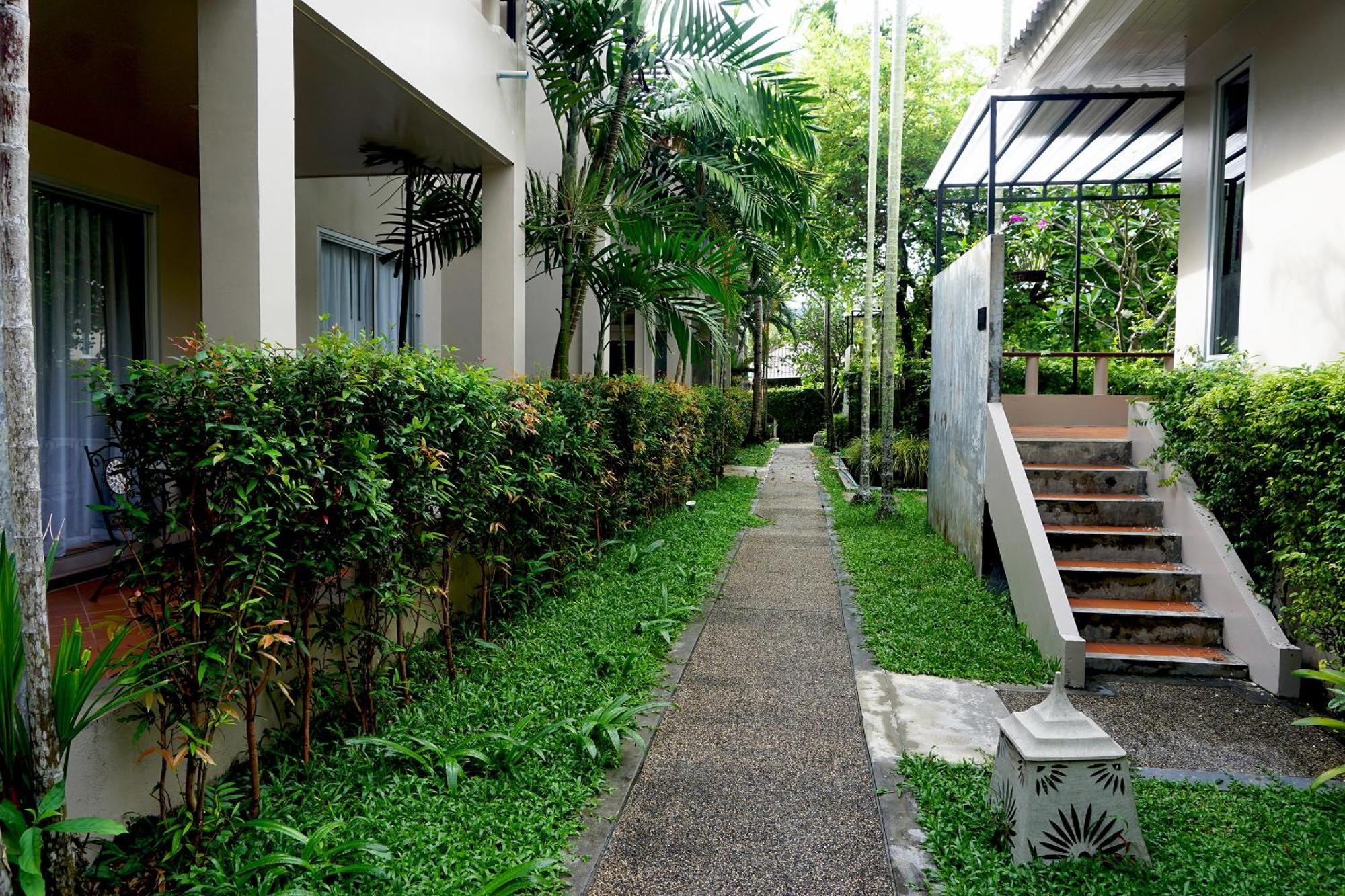 Signature Phuket Resort Chalong Bagian luar foto