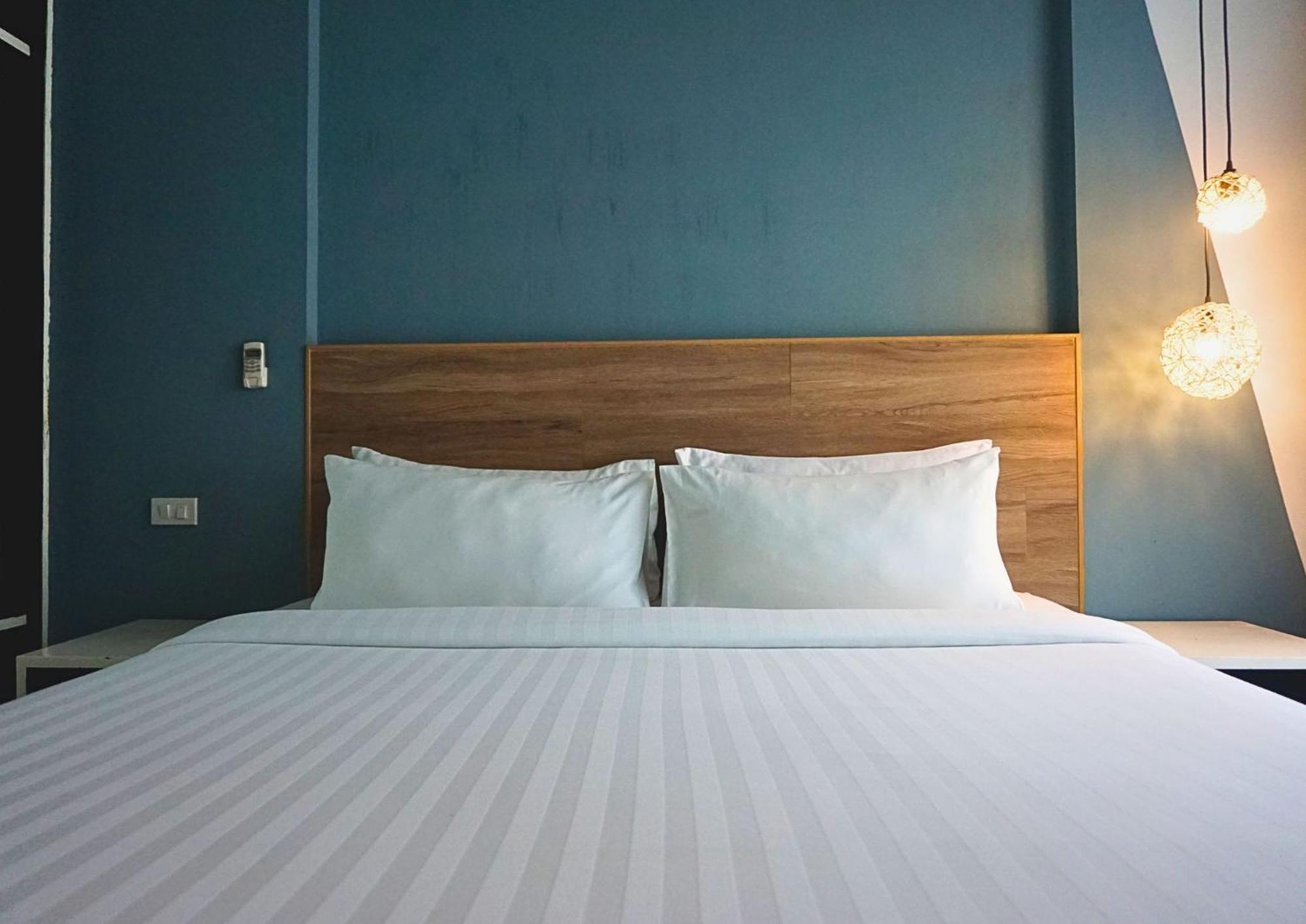 Signature Phuket Resort Chalong Bagian luar foto