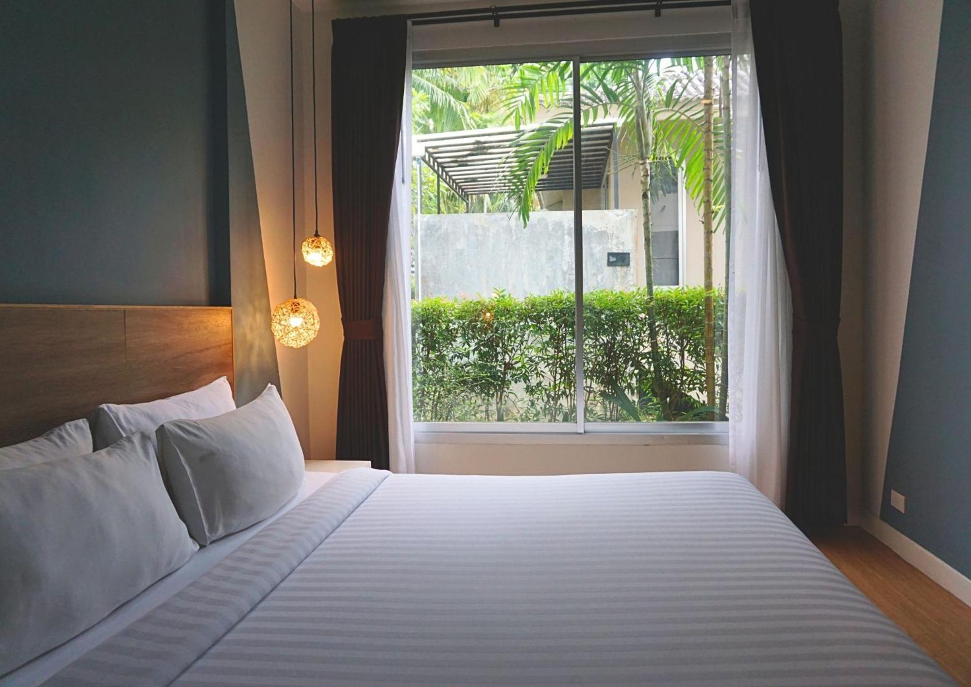 Signature Phuket Resort Chalong Bagian luar foto