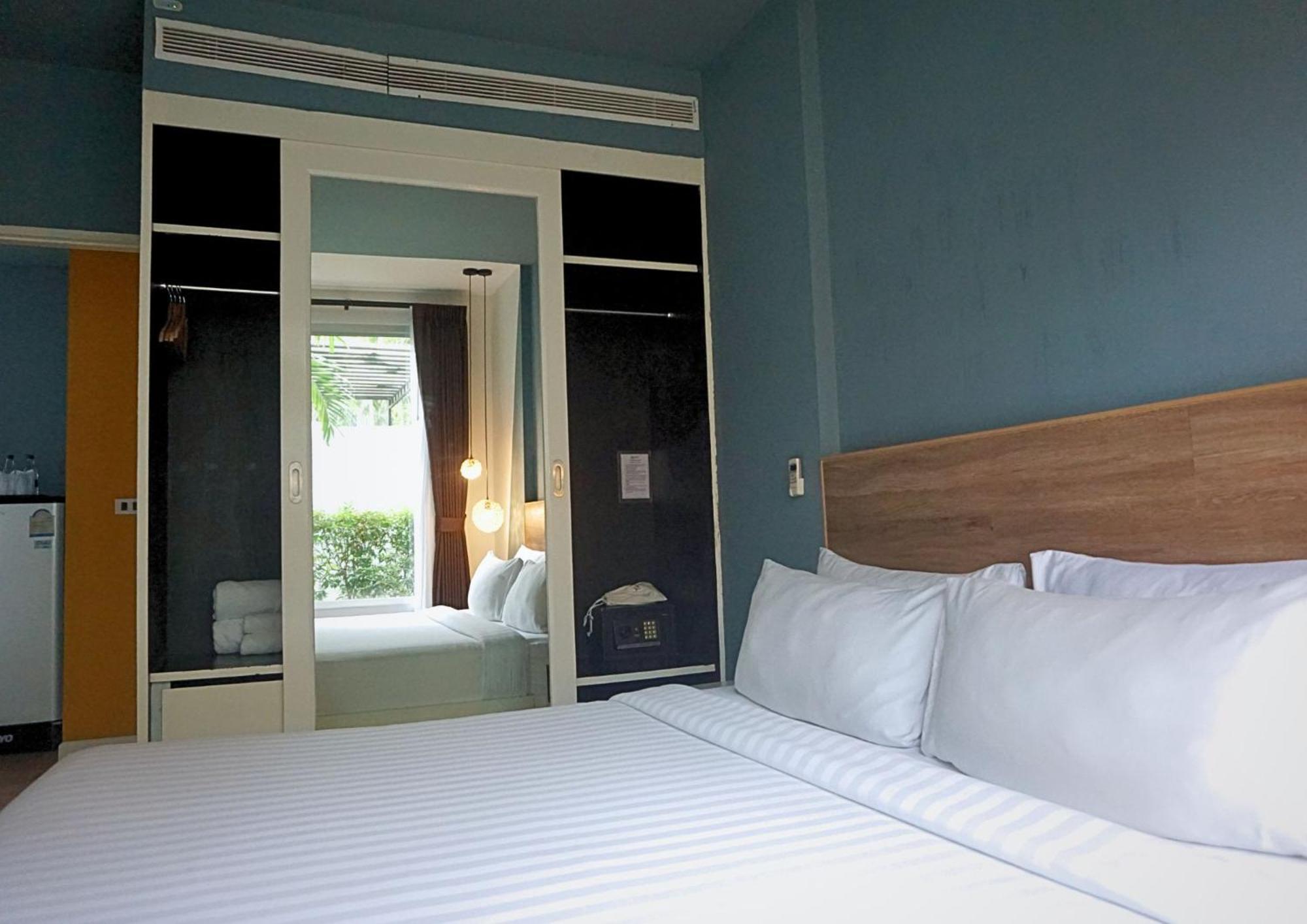 Signature Phuket Resort Chalong Bagian luar foto