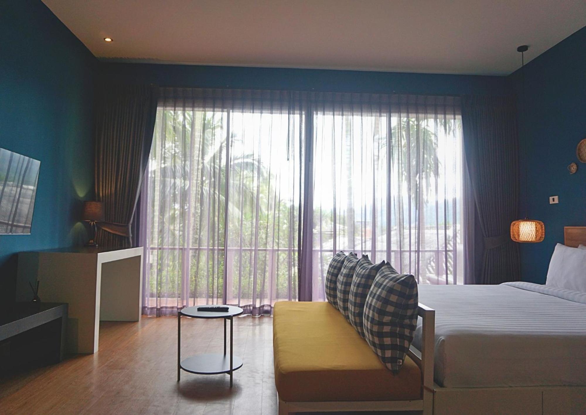Signature Phuket Resort Chalong Bagian luar foto
