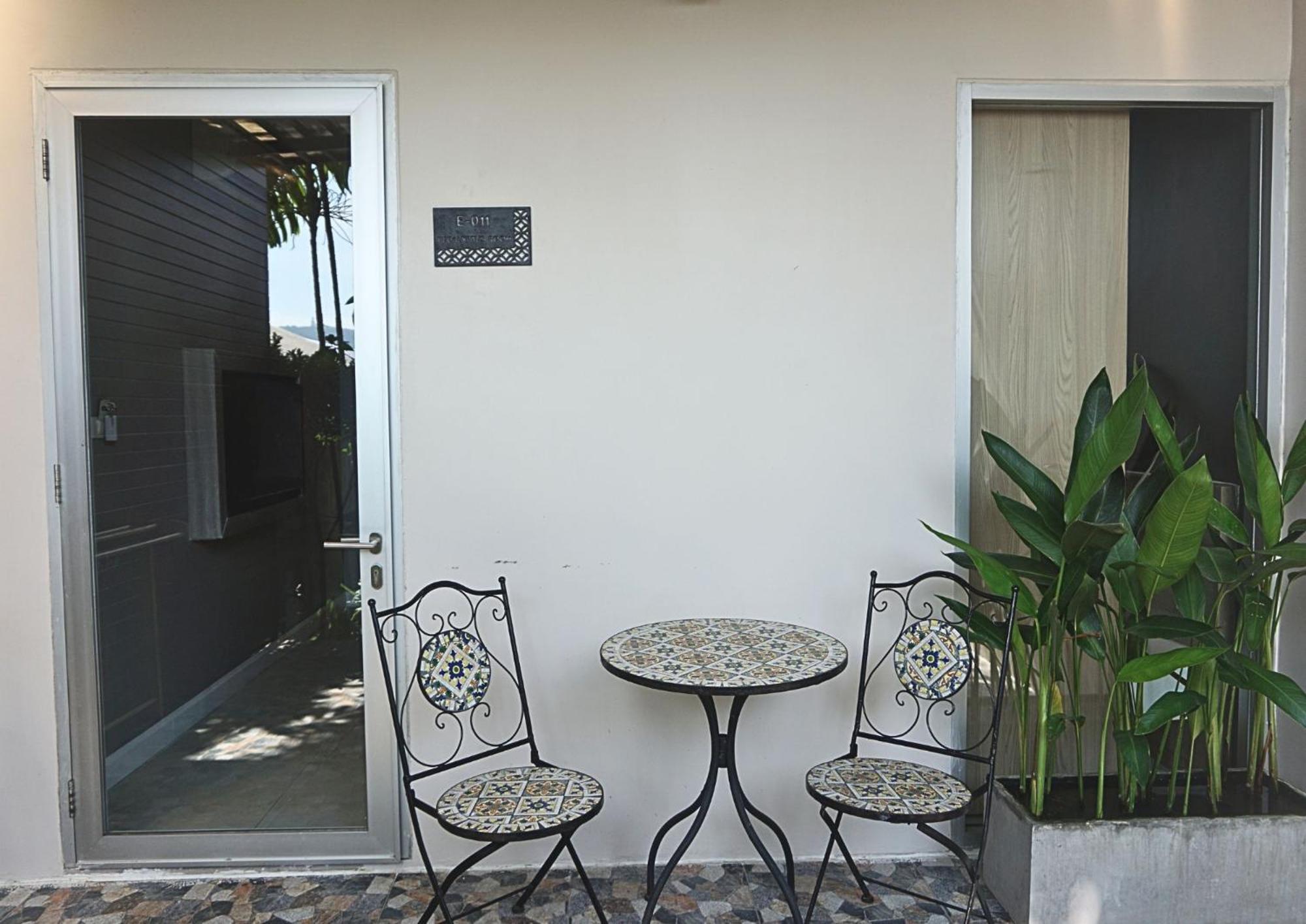 Signature Phuket Resort Chalong Bagian luar foto