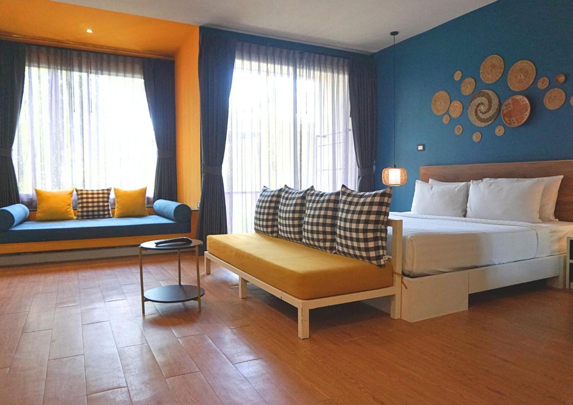 Signature Phuket Resort Chalong Bagian luar foto