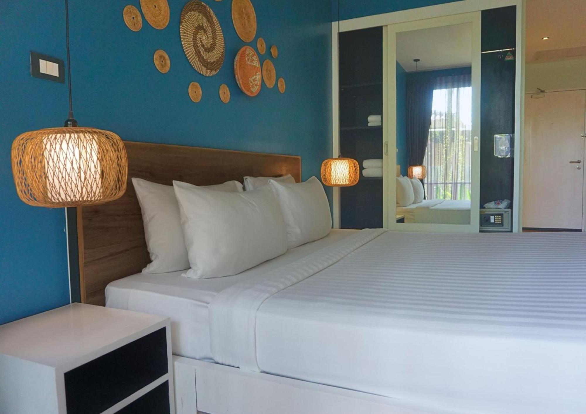Signature Phuket Resort Chalong Bagian luar foto