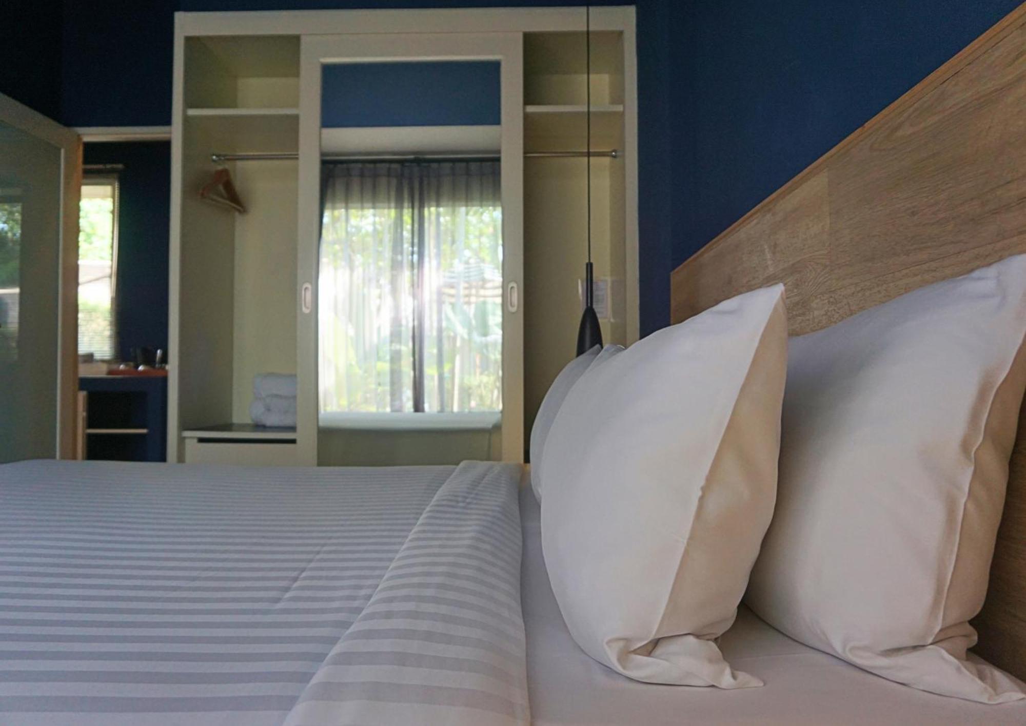 Signature Phuket Resort Chalong Bagian luar foto